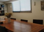 חדר ישיבות במשרדים להשכרה בשכונת מונטיפיורי תל אביב עם מרפסת