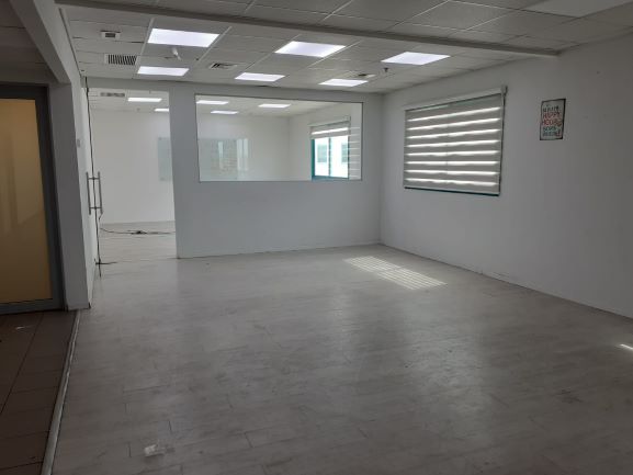 750 מ"ר משרד מושקע להשכרה בהוד השרון, אופן ספייס