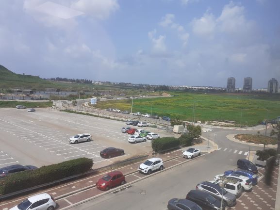 750 מ"ר משרד מושקע להשכרה בהוד השרון, נוף מהמשרד