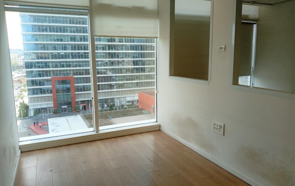 220 מ"ר משרד מטופח להשכרה בבסר 3, חדר עבודה