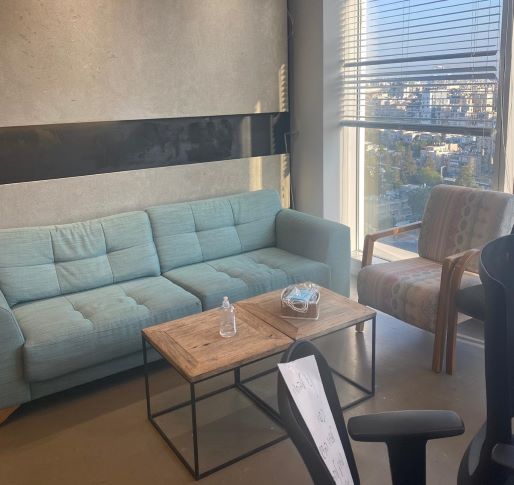 280 מ"ר משרדים להשכרה בבסר, פינת ישיבה