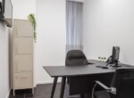 משרד הי טק להשכרה בבני ברק, מטופח ומעוצב אדריכלית, חדר עבודה קטן