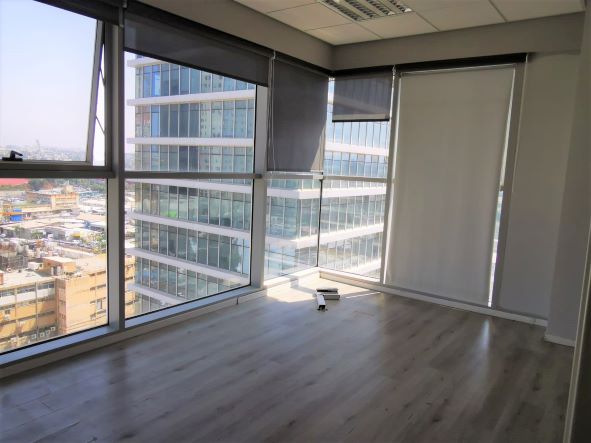 250 מ"ר משרד להשכרה בבנין בוטיק בגיזרת בסר, חדר עבודה עם נוף