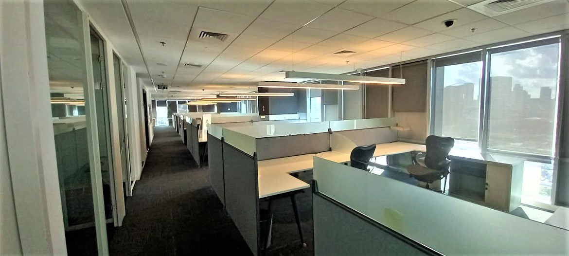 1,200 מ"ר במגדל מפואר בבני ברק, קומה עצמאית, מושקעים ומטופחים, אופן ספייס 1