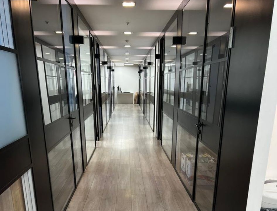330 מ״ר משרדים מופלאים להשכרה במגדל משה אביב במתחם הבורסה בק' גבוהה, נוף לים, קרובים לרכבות ארלוזורוב וסבידור