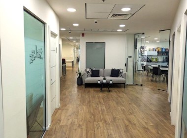 1,028 מ"ר משרדים להשכרה במגדל בבורסה בר"ג, בקומה גבוהה, מטופחים