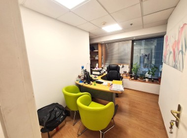 117 מ"ר משרדים למכירה במגדל מטופח בבורסה בר"ג, מוארים ומושקעים