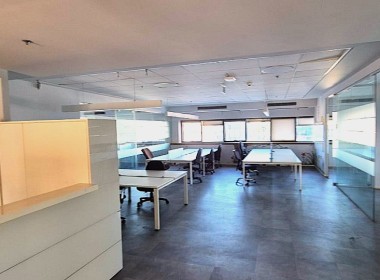 340 מ"ר משרדים להשכרה בבניין מטופח בלב ת"א, בגימור גבוהה