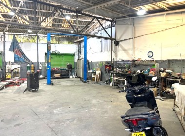 220 מ"ר להשכרה שטח מסחרי בדרום ת"א, משרדים, מוסך ומחסנים