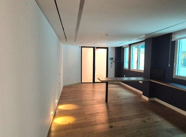 344 מ"ר משרדים למכירה בבניין מבוקש באזור רוטשילד בת"א, מוארים ומטופחים