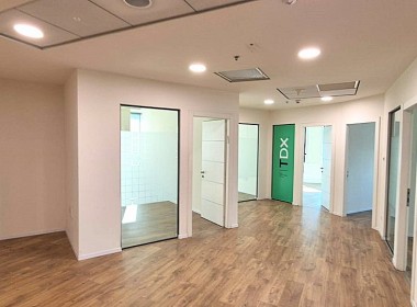 390 מ"ר משרדים להשכרה במגדל יצוגי בבורסה בר"ג, בגימור גבוהה