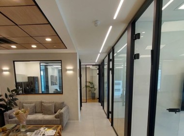 265 מ"ר, פינתי 9 חדרים ואופן ספייס חדשים ברמה גבוהה מאד, קירות זכוכית