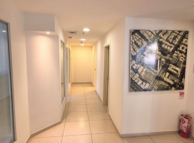 110 מ"ר משרדים להשכרה במגדל מרכזי בצפון ת"א, רמת גימור גבוהה