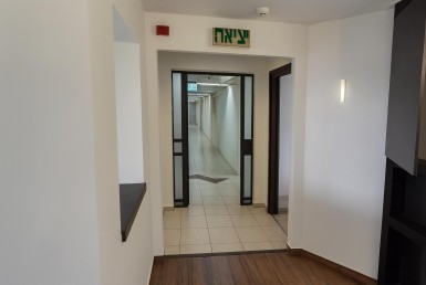 137 מ"ר משרדים להשכרה במגדל בבורסה, קרובים לרכבת ולרכבת הקלה